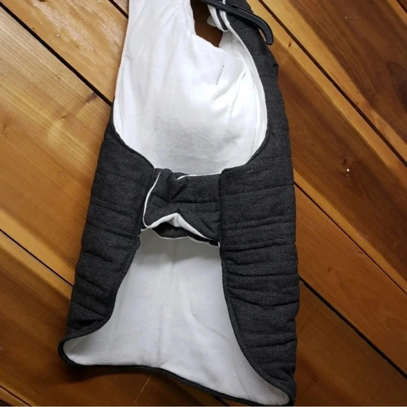 😍NEW! Cinched Waist with Faux Fur Trimmed Hood Dog Vest / Coat / Jacket - Picture 2 of 3